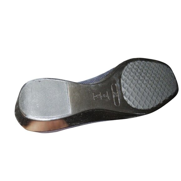 AEROSOLES A2 Navy Lizard Embossed Leather Flower Embellished Wedges size 10 beyo - Picture 7 of 11